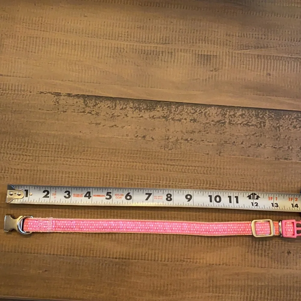 Brand new metal clap pink polka dot dog collar